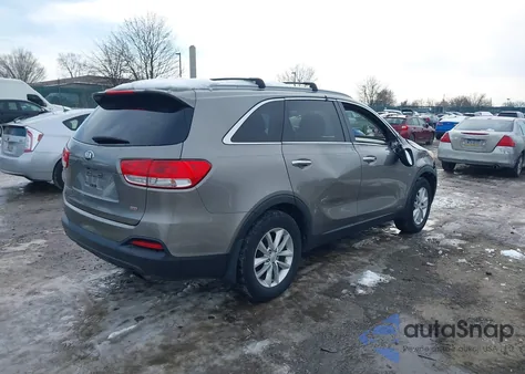 2016 Kia Sorento 2.4L Lx z USA, uszkodzony, nr VIN 5XYPGDA39GG013618